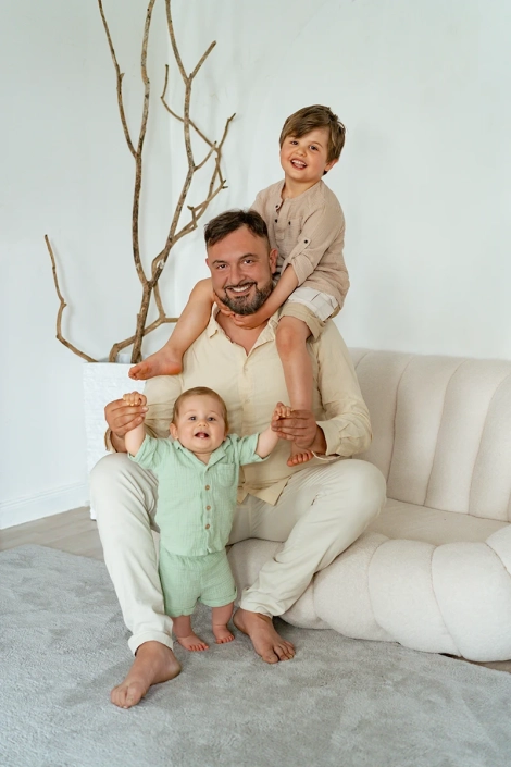 Papa mit Kindern
